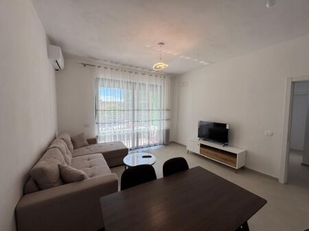 Apartament me qera 2+1+2- 5 Maj, kompleksi New Garden - 500 mije leke