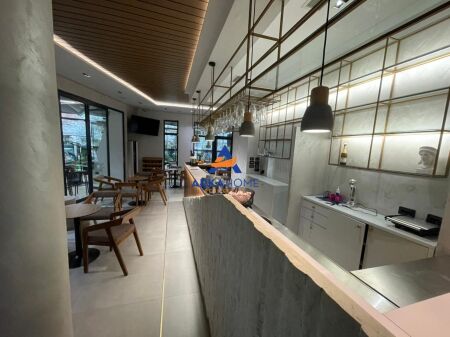 LOCALE IN AFFITTO PRESSO IL COMPLESSO MAGNET 260M2 1500 EURO NETTI