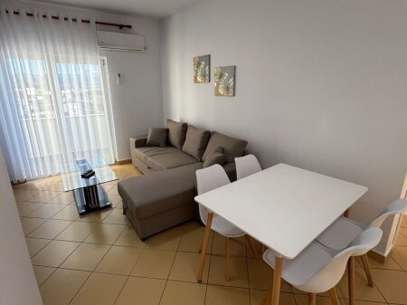  Vendesi in vendita Appartamento 1+1 con Vista Mare – Ermiri Palace, Shëngjin 