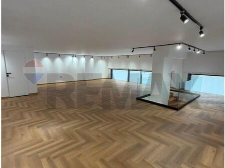 Ambiente Duplex in affitto al Complesso Delijorgji