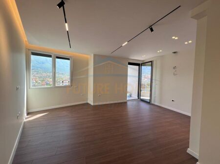 Shitet, Apartament 2+1, Brryli, Tiranë. AL68590