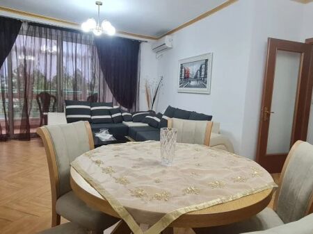 Don Bosko, vicino al Bar Ardea, affittasi appartamento 2+1, arredato 66.000 Lek