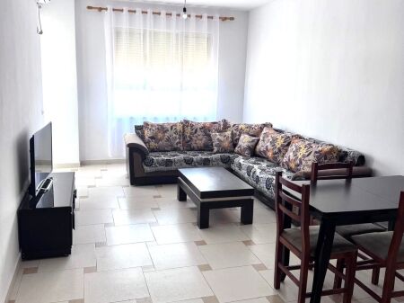  Jepet me Qera Apartament 2+1 në Yzberisht,  Pranë Spitalit Amerikan 3, afër KMY