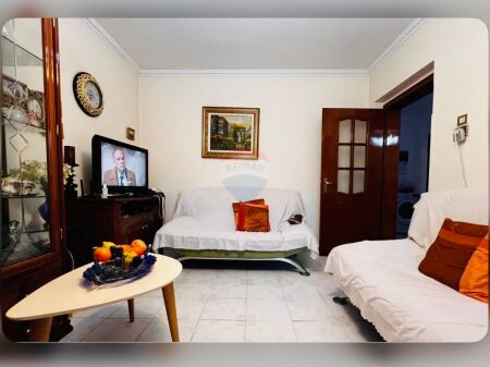 Apartament 2+1 me Qira pranë Medresesë