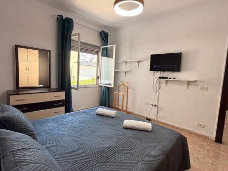Shitet Apartament 1+1 në Plazh tek Rrota e Kuqe, Durrës
