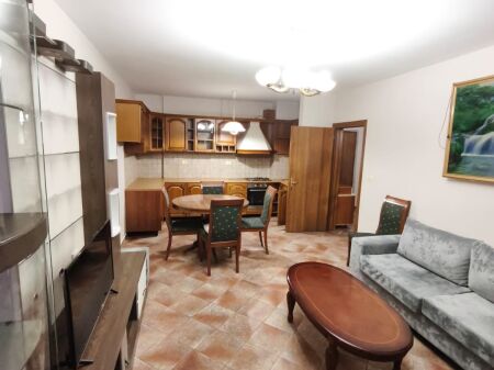 Apartament 2+1 Komuna e Parisit