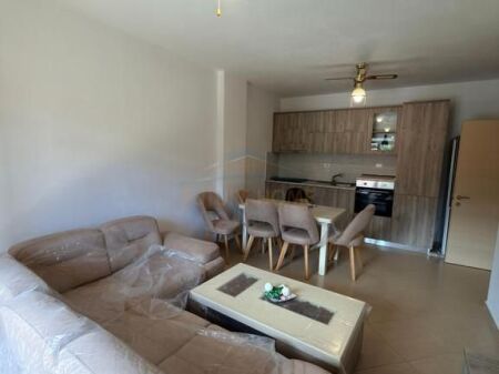 Shitet, Apartament 2+1, Fresk. DB68986
