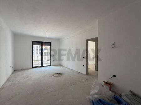 APARTAMENT 3+1+2 PER SHITJE NE KINOSTUDIO