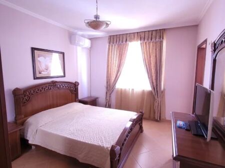 Jepet Me Qera Apartament 2+1+2 Tualete + 1 Ballkon