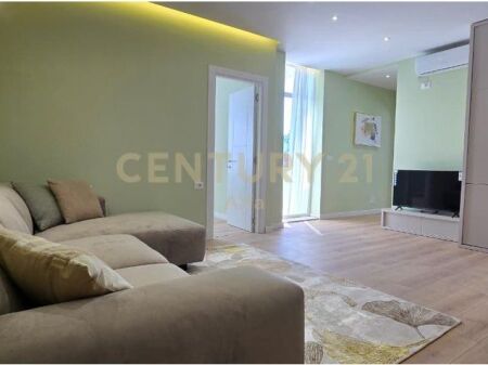 Shitet Apartament 2+1 tek Myslym Shyri ALFA143421