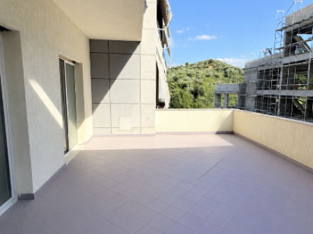 SHITET APARTAMENT 3+1 ME VERANDA – KOMPLEKSI MATEO, KOPSHTI ZOOLOGJIK