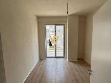SHITET APARTAMENT 3+1+2+BLK TEK KOMUNA E PARISIT 375.000 EURO