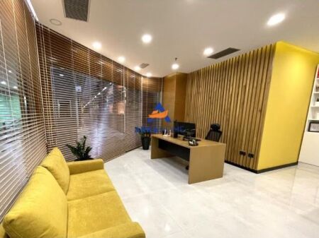 LOCALE COMMERCIALE IN AFFITTO 35M2 "RRUGA E ELBASANIT" 750 EURO