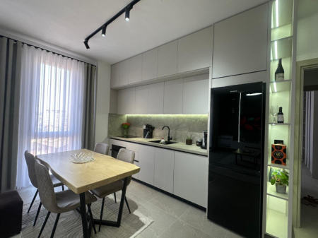 JEPET ME QIRA APARTAMENT 1+1 – PRANË STACIONIT TË TRENIT