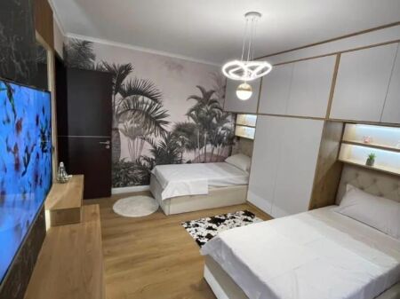 Jepet me qera apartament në Perballe Deliorgjit