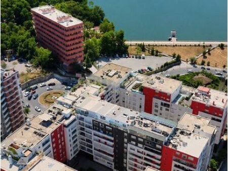 JEPET ME QIRA APARTAMENT 3+1+2+POST PARKIMI TEK KOMPLEKSI NOBIS, TIRANE 2,500 € /Muaj