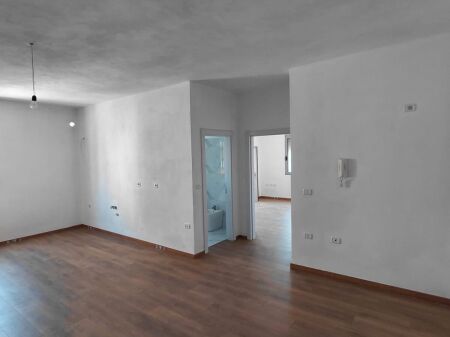  Apartament 1+1 me Qira në Golem