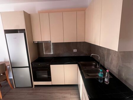 Apartamente per qira ne Astir