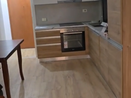 Apartament 2+1 per qera 5 Maji !