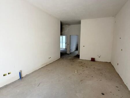 Shitet Apartament 3+1+2 me Verandë – Kompleksi Mateo,  Kopshti Zoologjik, Tirana