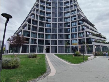 Apartment for rent with parking at Lake View