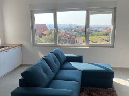 Jepet me qira apartamet 2+1 tek Liqeni i Farkës