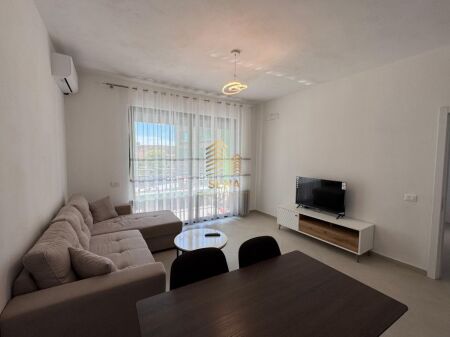 Qira, Apartament 2+1+2+blk, 5 Maji, 50.000 Leke/muaj