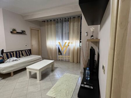 JEPET APARTAMENT 2+1 ME QIRA NE BLLOK 70.000 LEKE