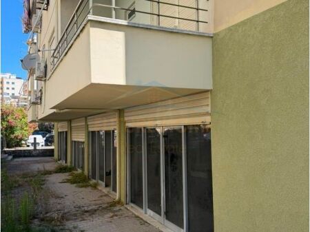 Shitet,Ambient Biznesi 70 Meter Large Shetitores Kryesore ,Golem,Durres