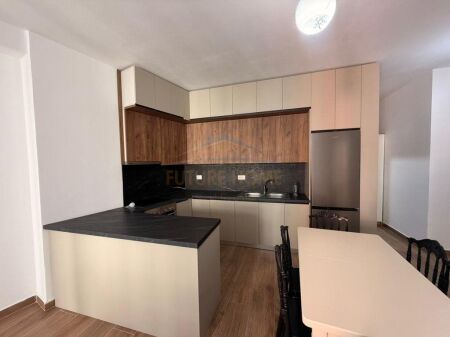 Shitet, Apartament 2+1, Kompleksi Jolla, Unaza e Re