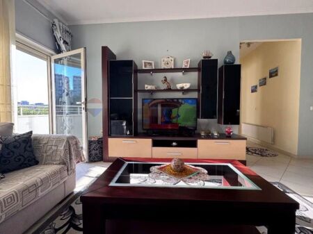 Apartament 2+1 per Qira Kopshti Botanik