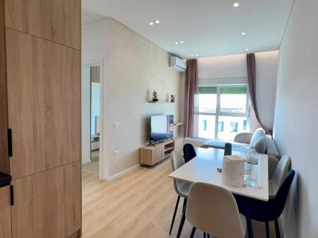 Me Qera: 2+1Ali Demi (Rezidenca Kadiu) - Ndertim i Ri - 46,000 Leke/Muaj - S.75m² - Kt.6 || I Pabanuar me Pare