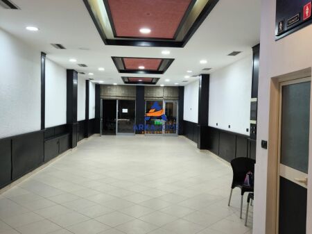 SHITET AMBJENT BIZNESI 105M2 "RRUGA MUHAMET DELIU, FRESK" 250.000 EURO