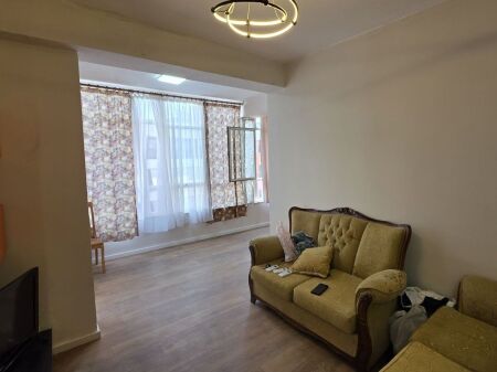  SHITET APARTAMENT 2+1 NË ASTIR – PRANË BAR ARTISTI