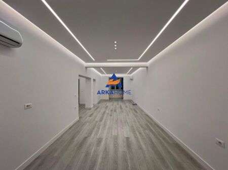 LOCALE PER UFFICIO IN AFFITTO 80M2 "VIA DELLE BARRICATE" 1000 EURO