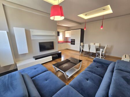 Apartamente 2+1 Ne Shitje, Me Pamje Mbi Liqenin e Thate
