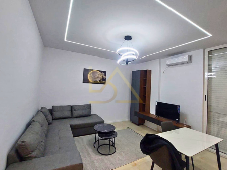 Shitet Apartament 1+1 – Kodra e Diellit, Tiranë