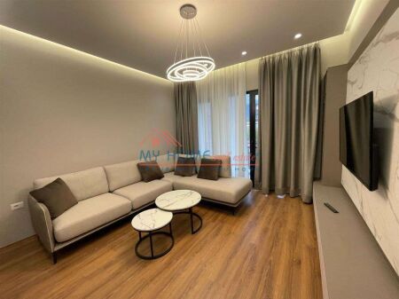 Appartamento 2+1 in affitto presso Farmacia 10 a Tirana