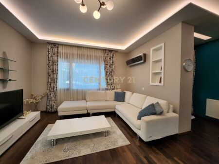 Appartamento 2+1+ Posto Auto In Affitto presso Air Albania 1.500 € /Mese