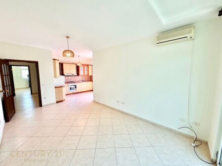GOLEM, SHITET APARTAMENT 1+1 PRANE HOTEL EPIDAM !
