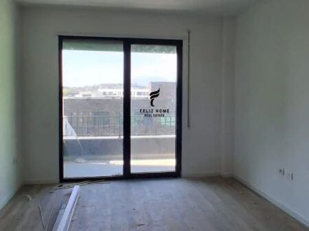 APARTAMENT ME QERA 2+1 5 MAJI 50.000 LEKE FH-80608