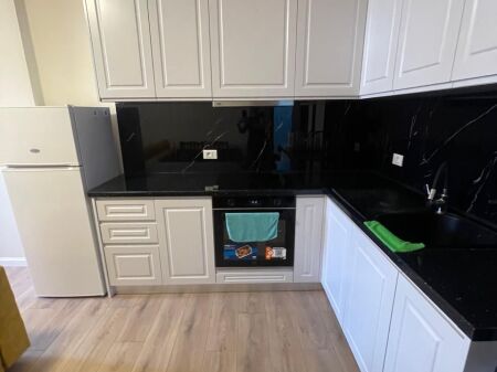  JEPET ME QERA APARTAMENT 1+1 TEK PAZARI I RI