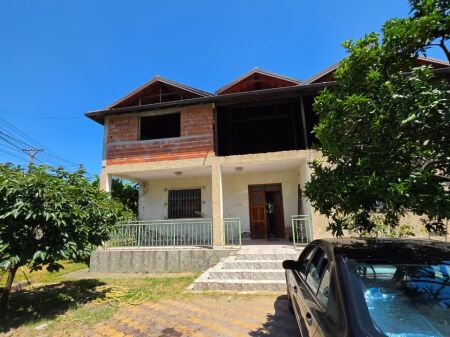 SHITET: Truall ( 500m²) + Shtëpi Private ( 341m² )  LAPRAKË - Pas Spitalit Ushtarak 200m ) Akses Direkt në Unazë & Autostradë  350.000€ 