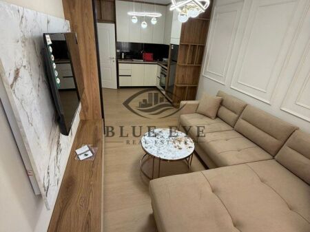 SHITET APARTAMENT 1+1 PRANË MAJESTIC,SHKEMBI I KAVAJES!