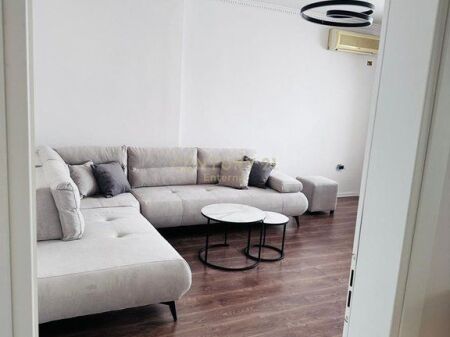 Apartament 1+1 Me Qira te Rruga Durresit