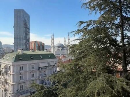 Shesim Apartament 2+1 Prane Parlamenti