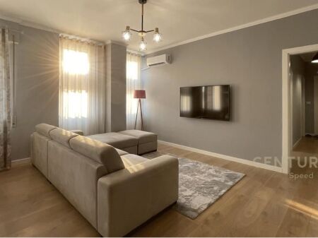 APARTAMENT 2+1 ME QIRA TEK KOMUNA E PARISIT