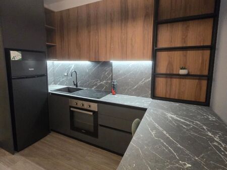 Apartament me qera 1+1 Astir perballe Bohemit