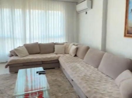 Shitet apartament 2+1+2 prane Toptanit!