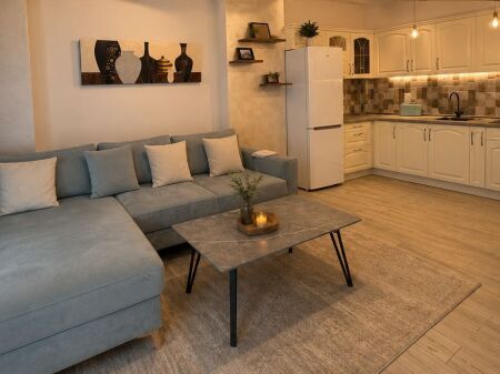 Komuna e Parisit, jepet me qera apartament modern 2+1.